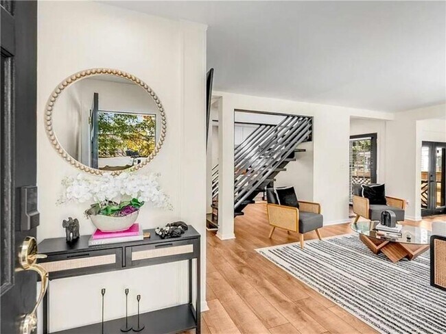 Foto del edificio - 1471 Hardin Ave