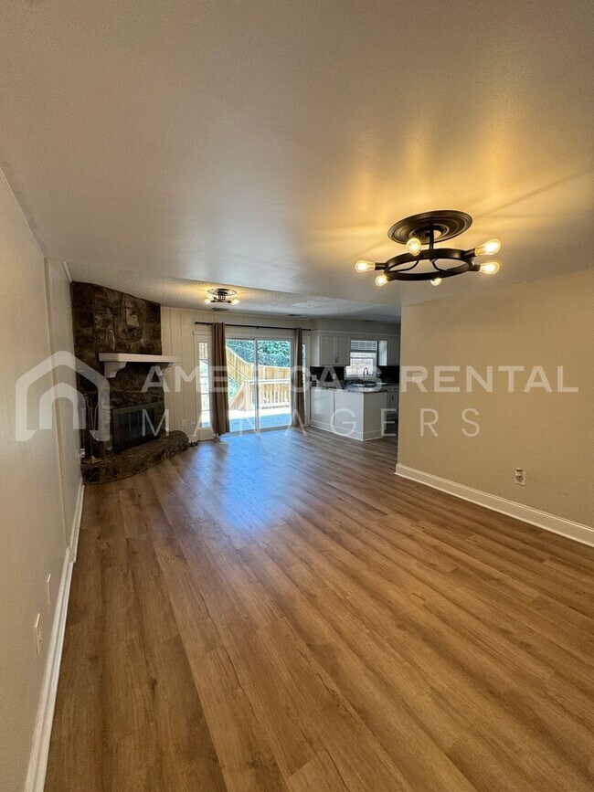 Foto del edificio - Townhome available in Pelham!