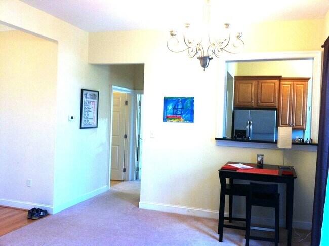 Foto del edificio - 2 bedroom/ 2 bathroom- Bennington on the Park
