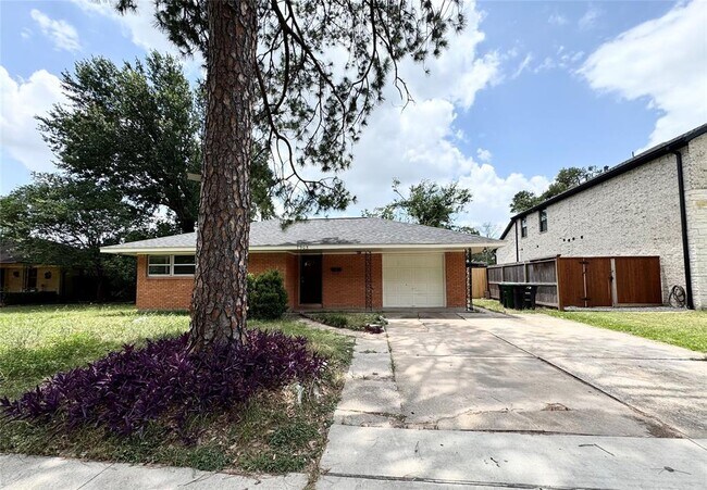 Building Photo - 7905 Turquoise Ln