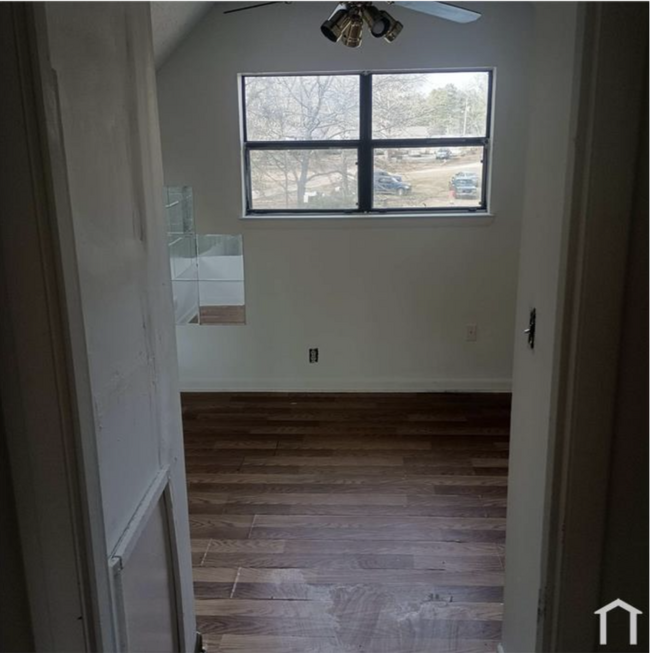 Foto del edificio - 326 Coleman Ln