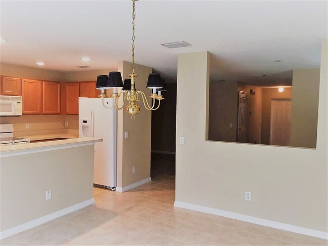 Building Photo - 4401 Silver Falls Drive