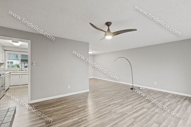 Foto del edificio - Beautiful Beaverton Home with Spacious Fen...