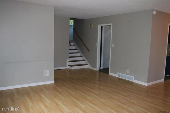 Building Photo - 4 br, 3 bath House - 7 Hialeah Dr