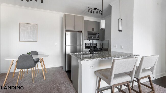 Foto del edificio - 15450 Farm to Market Rd 1325