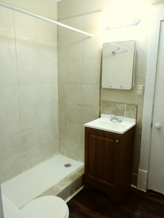 Building Photo - Cozy 2 bed 1 bath house $995