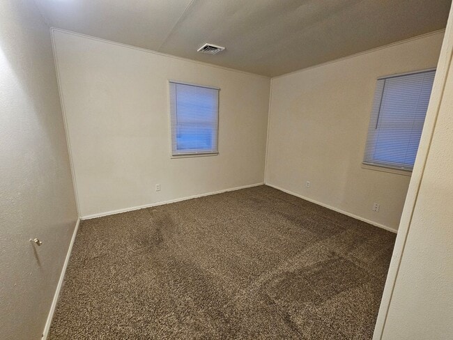 Foto del edificio - 2 bed, 1 bath, Mishawaka