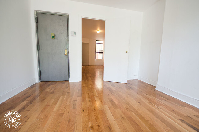 Building Photo - 147 Starr St