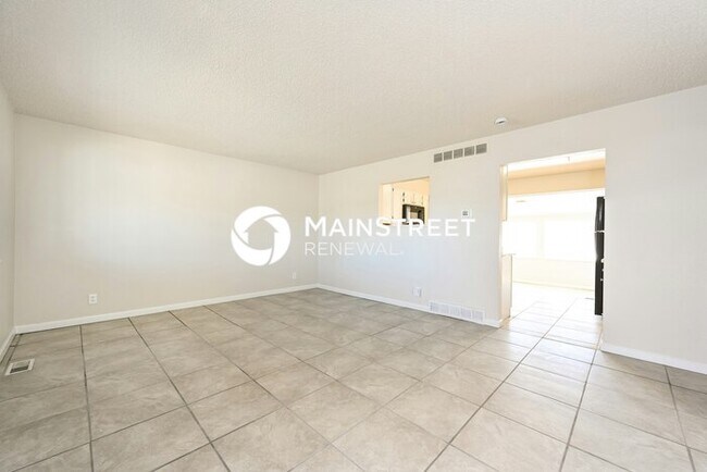 Foto del edificio - 4 Bedroom Pet-Friendly Home in DENVER, CO with Main Street Renewal