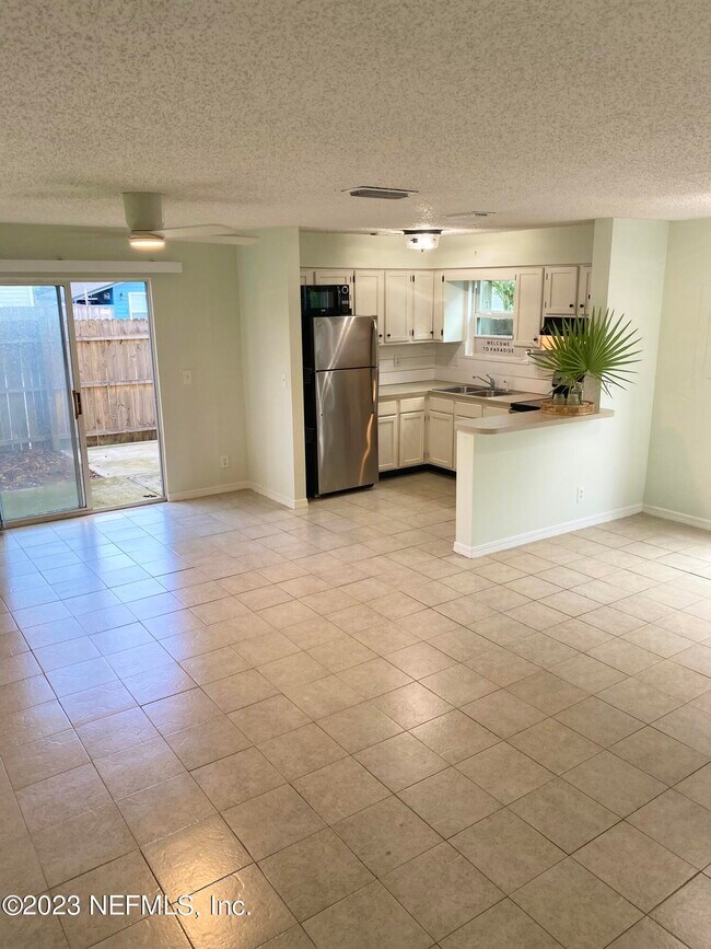 Foto del edificio - 837 Gonzales Ave