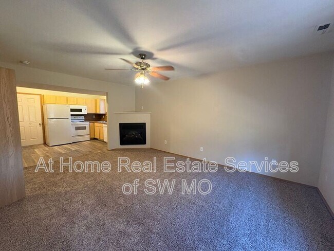 Building Photo - 1410 Frosty Dr