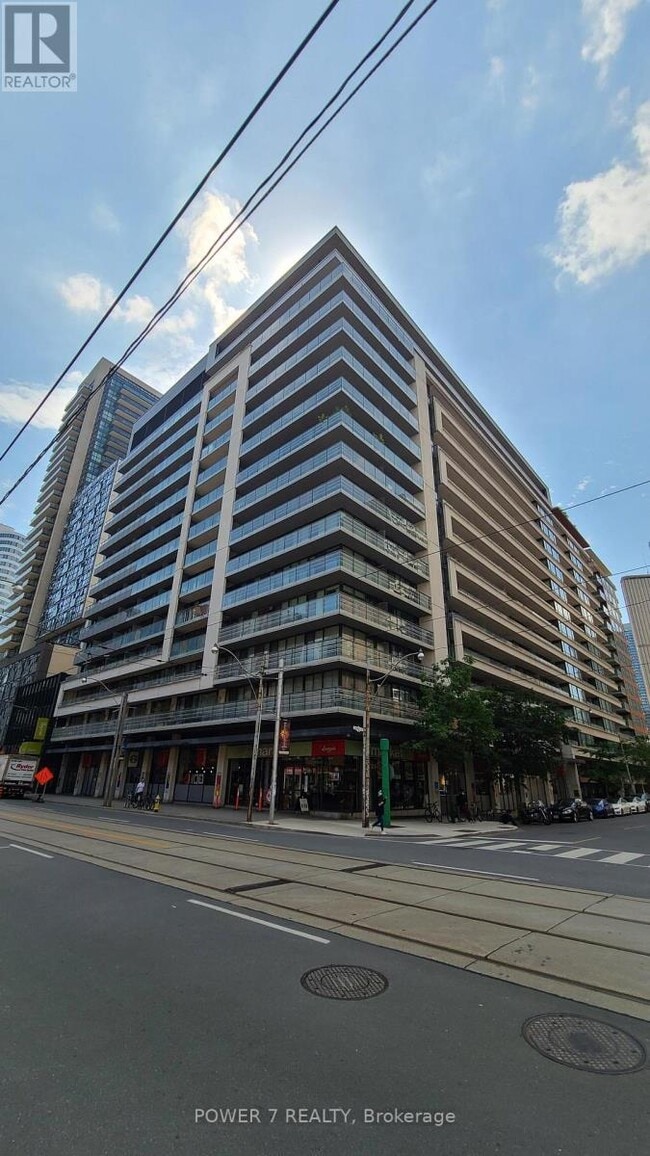 Photo du bâtiment - 111-1111 Elizabeth St
