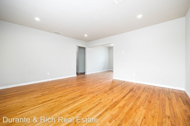Building Photo - 3 br, 2 bath House - 4971 Solola Ave