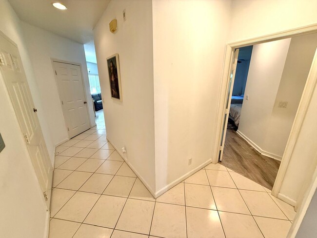 Building Photo - 8000 Carnoustie Pl