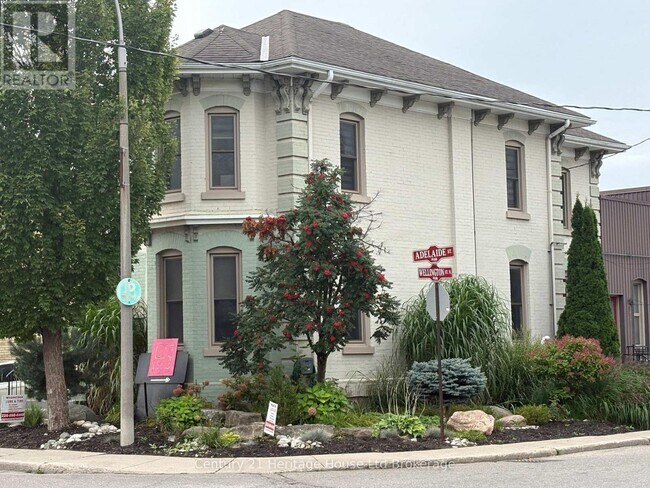 Building Photo - 21 Wellington St N