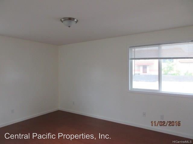 Building Photo - 1220a Kaauwai Pl