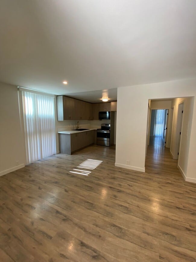 Foto del edificio - 7347 Haskell Ave