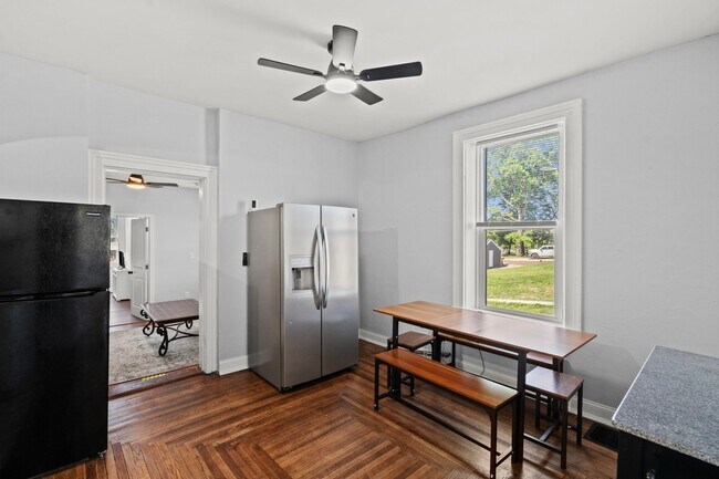 Foto del edificio - 222 W Market St