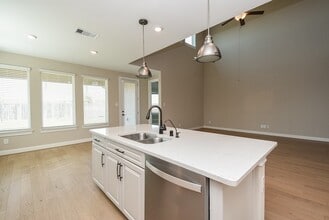 Building Photo - 2008 Harrow Oak Ln