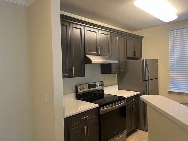 Building Photo - 2 bed/2 bed - 714-101 Siena Palm Drive, Ce...