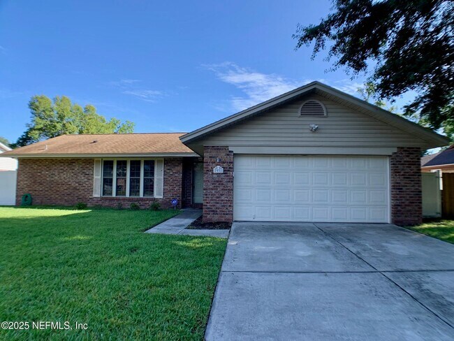 Building Photo - 7931 Dwyer Dr