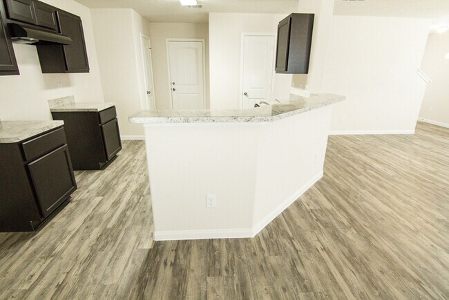 Foto del edificio - 857 Canton Grass Ln