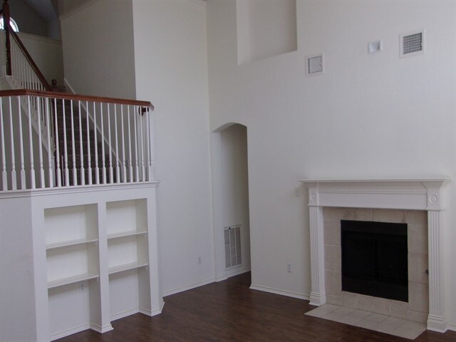 Foto del edificio - 2112 Lake Fork Ln