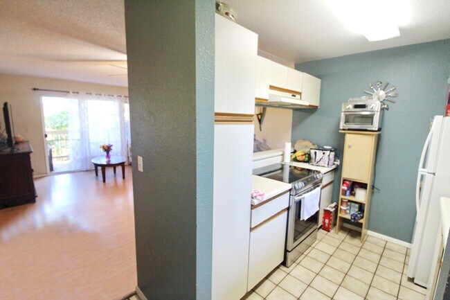 Foto del edificio - Upper Level- Unfurnished Kihei Villages Condo - 2 Bed 2 Bath - 1 Parking Space