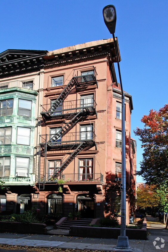 Primary Photo - 25 Pierrepont St