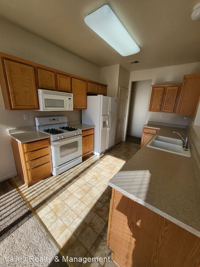 Building Photo - 3 br, 2 bath House - 365 Royal Troon