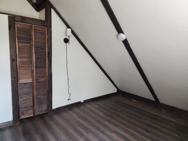 1 Bedroom - 862 Union St