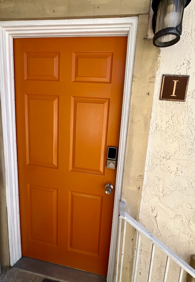 Building Photo - 1085 12th St