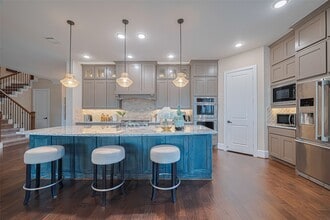 Building Photo - 2418 Sandhill Crest Ln