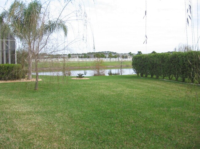 Vista al lago - 6606 Nasser Ln