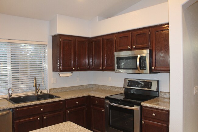 Foto del edificio - 1036 N Golden Key St