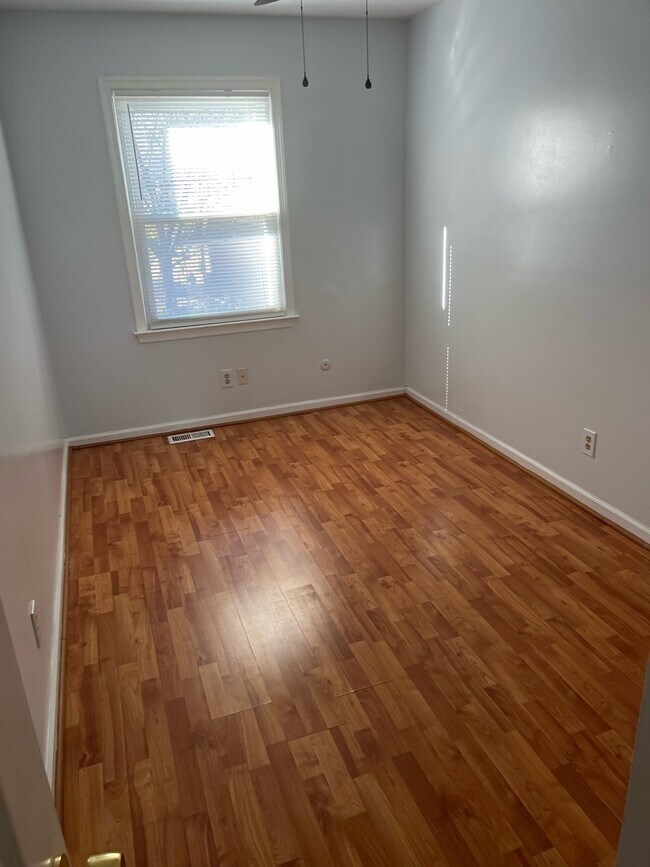 Foto del edificio - 1205 Tar Heel Ct