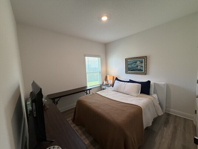 Building Photo - 319 Gray Owl Dr