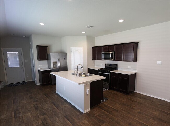 Foto del edificio - 2315 Otter Falls Dr