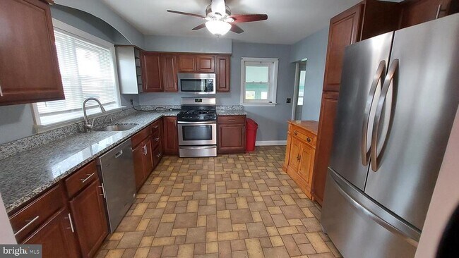 Foto del edificio - 4005 St Johns Ln
