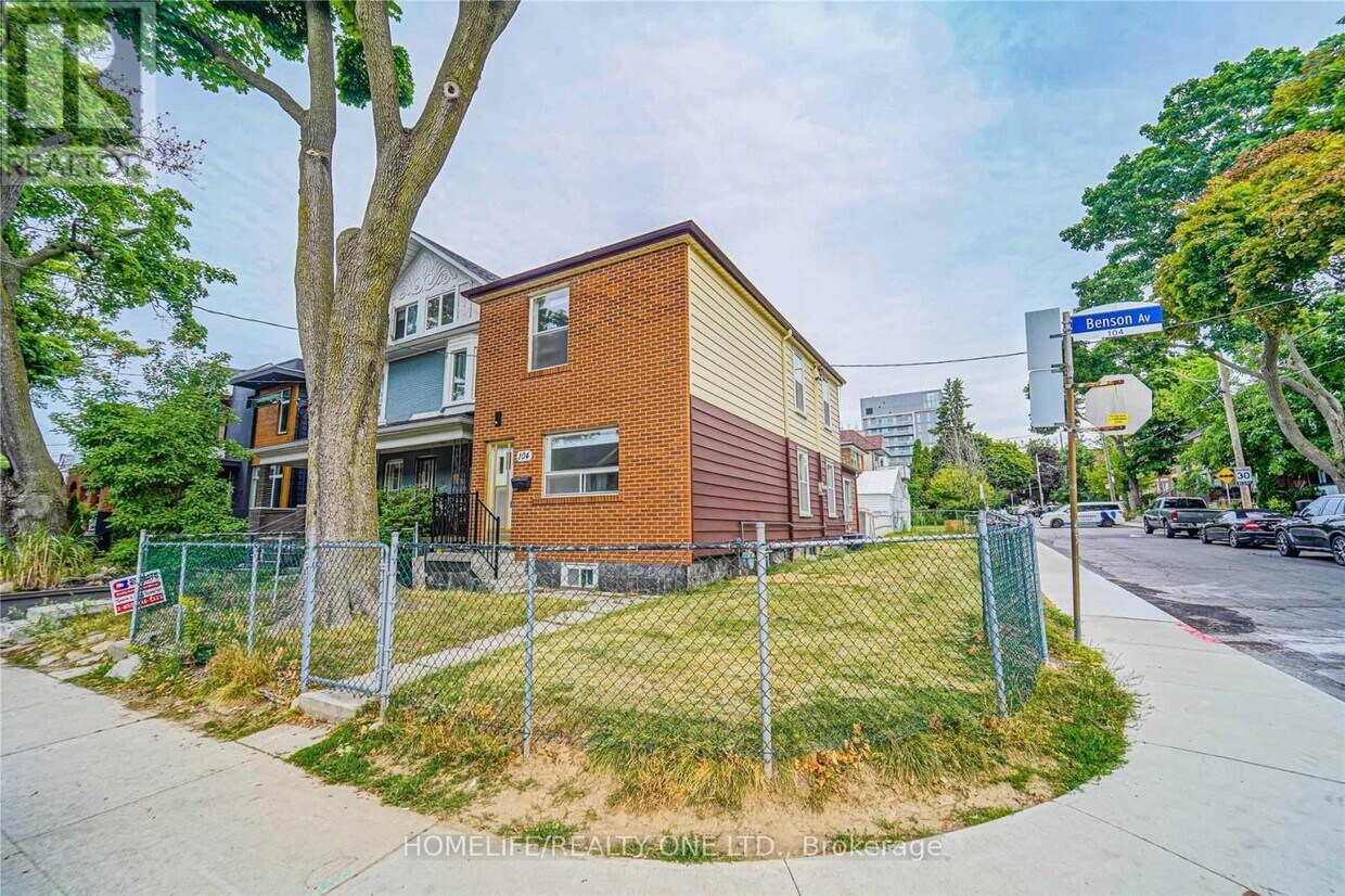 Photo principale - 104 Benson Ave