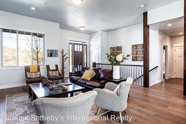 Building Photo - 4 br, 4 bath House - 1551 W. Alpine Ave