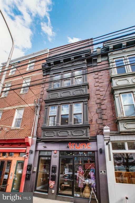 Building Photo - 929 N 2nd St