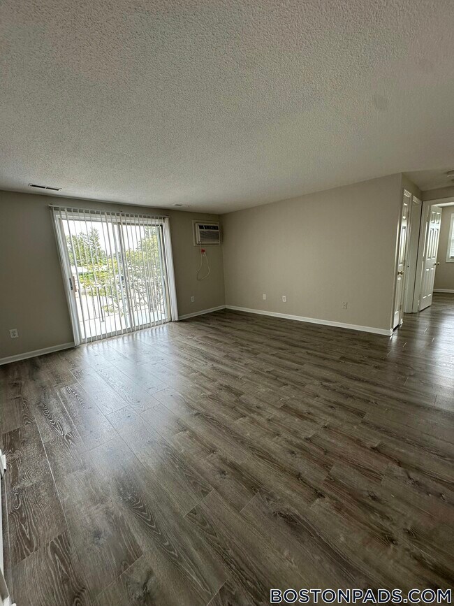Foto del edificio - 4516 N Main St