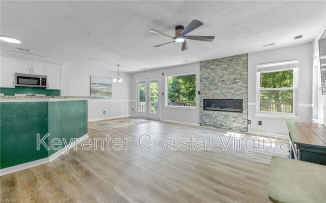 Foto del edificio - 180 Kristen Ln