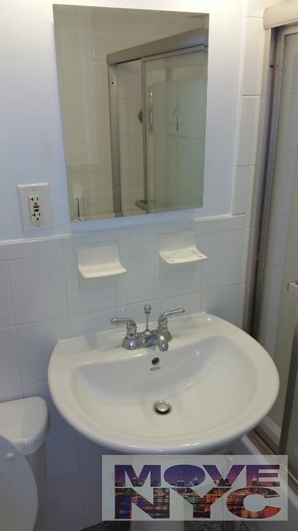 Building Photo - 86 E 3rd St