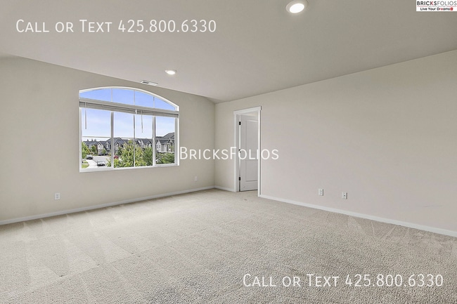 Foto del edificio - 18722 106th Ave Ct E