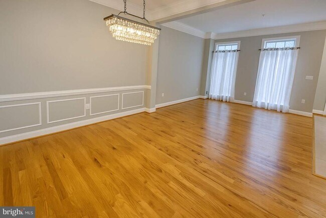 Foto del edificio - 712 Ridgemont Ave