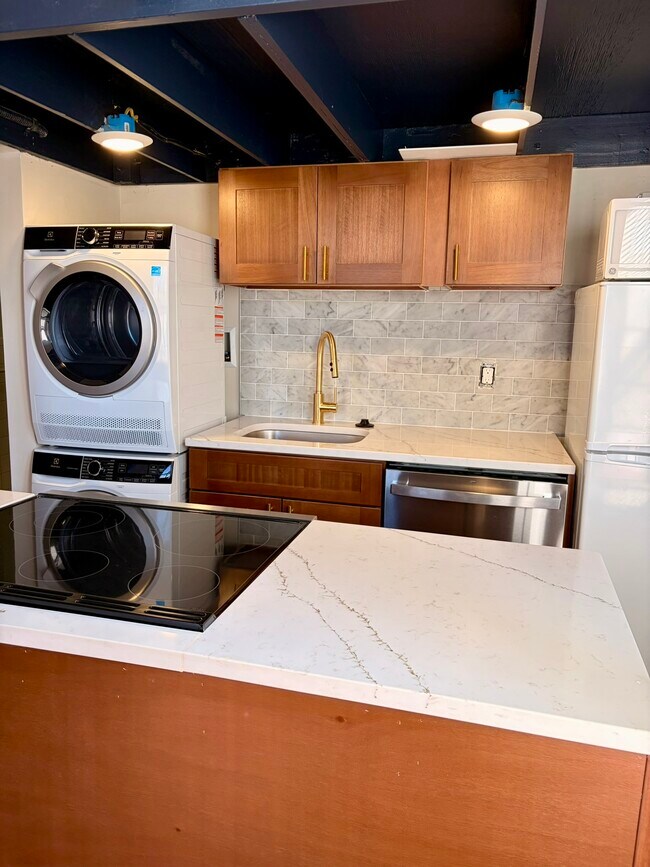 Foto del edificio - 3511 Baring St