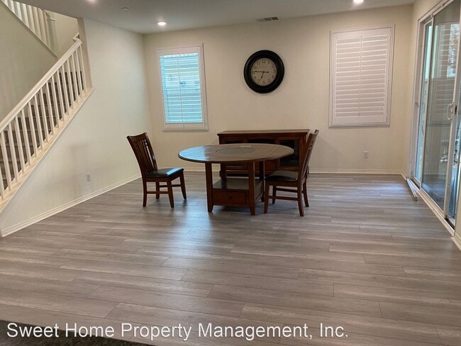 Building Photo - 5 br, 3 bath House - 6940 Lagoon Court