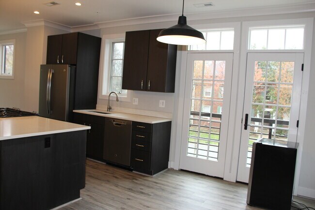 Foto del edificio - 904 N Buchanan Ct